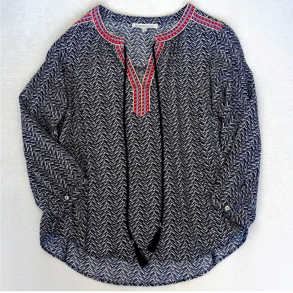 Daniel Rainn Women’s Rayon Bohemian Tribal Print 3/4 Sleeve V Neck Blouse M - Picture 8 of 16